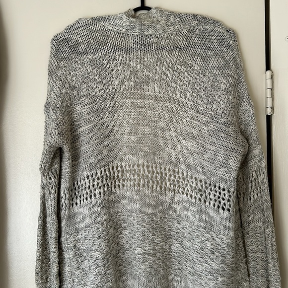 Light grey knit cardigan, Abercrombie & Fitch size XS/S, front pockets - Picture 5 of 5